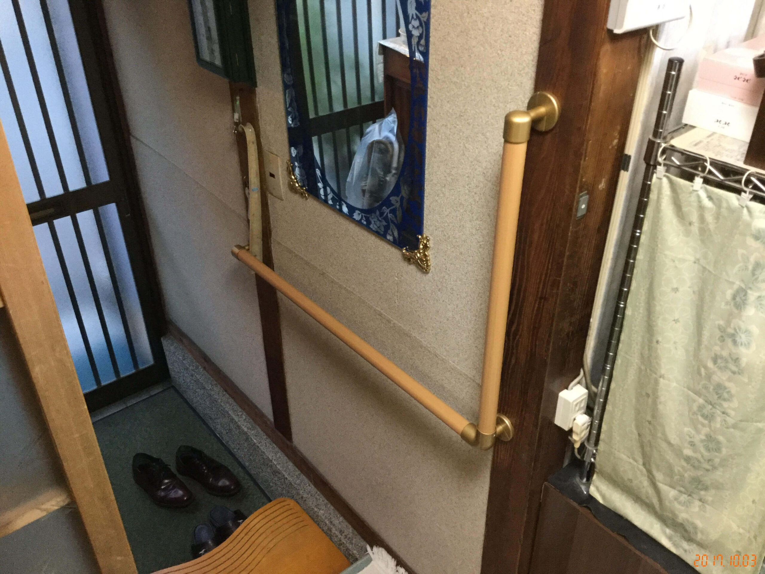 玄関手すりの取付