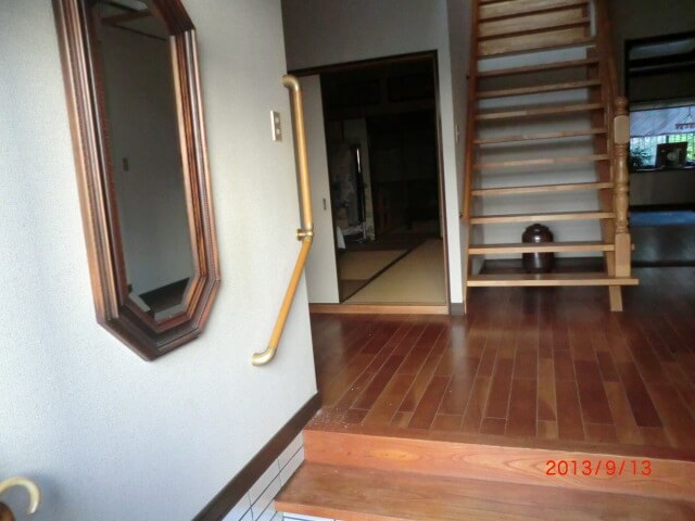 玄関手すりの取付